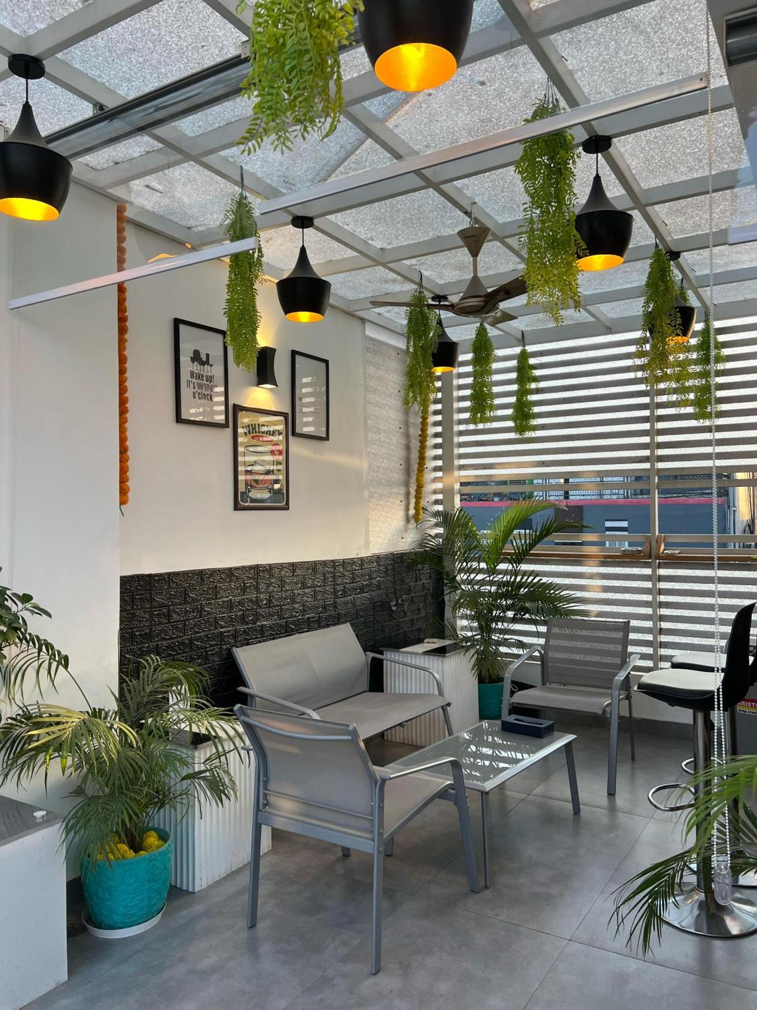 Luxurious & Private Penthouse Homestay New Delhi