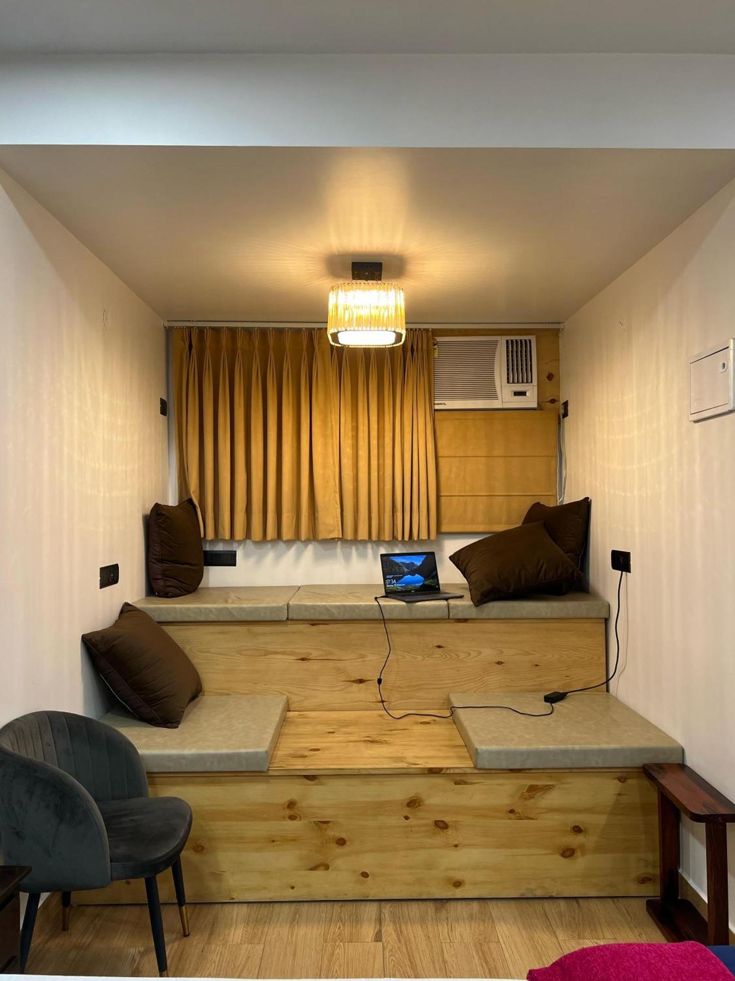 Luxurious & Private Penthouse Homestay