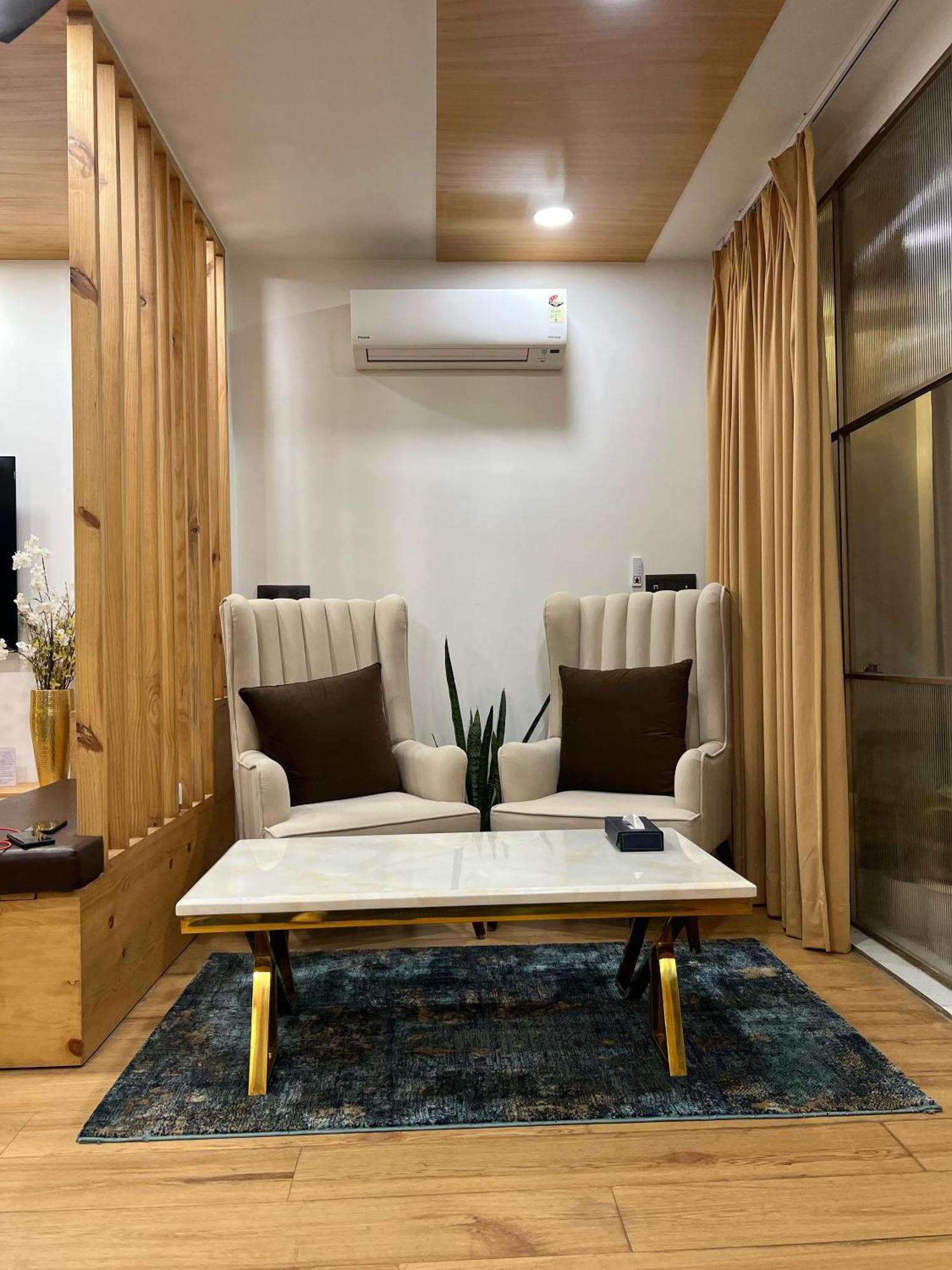 Luxurious & Private Penthouse Homestay *
