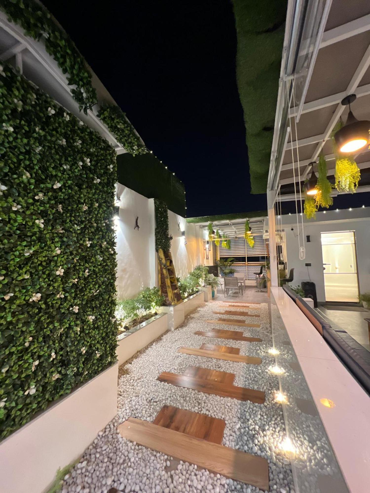 Luxurious & Private Penthouse Homestay New Delhi