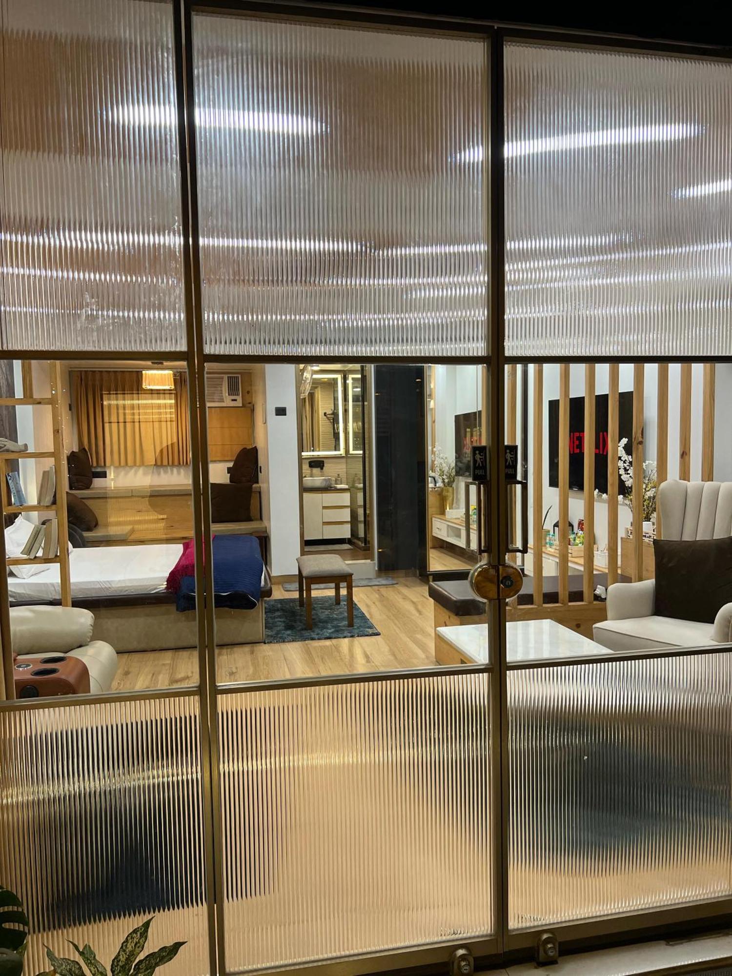 Luxurious & Private Penthouse Homestay New Delhi