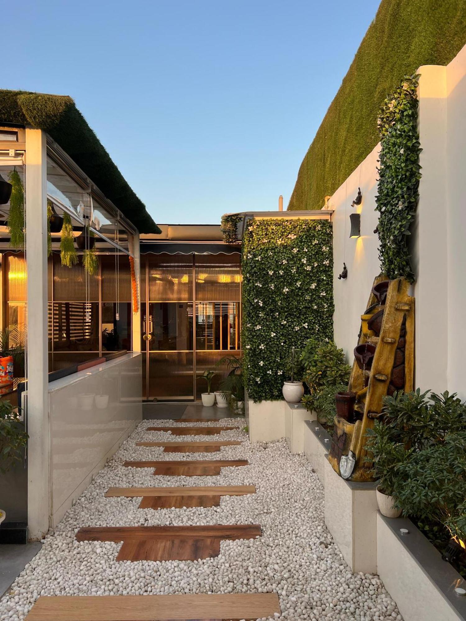 Luxurious & Private Penthouse Homestay